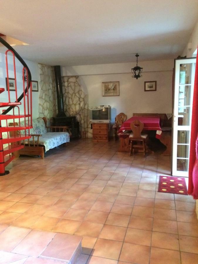 ペスカッセーロリ Casa Con Giardinoヴィラ エクステリア 写真